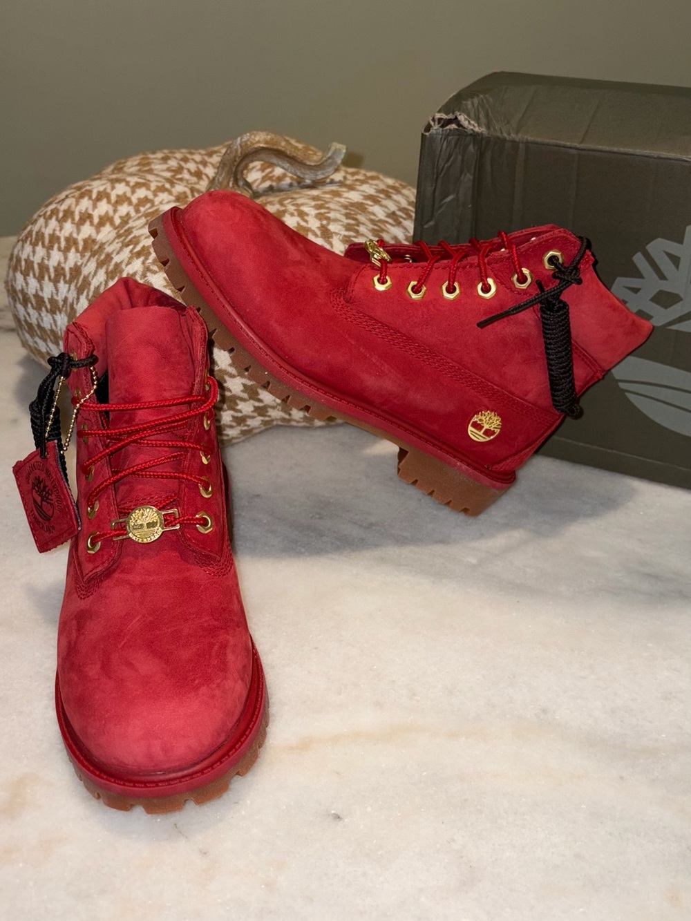 Hard-to-find red Timberland Premium 6” waterproof boots ❤️